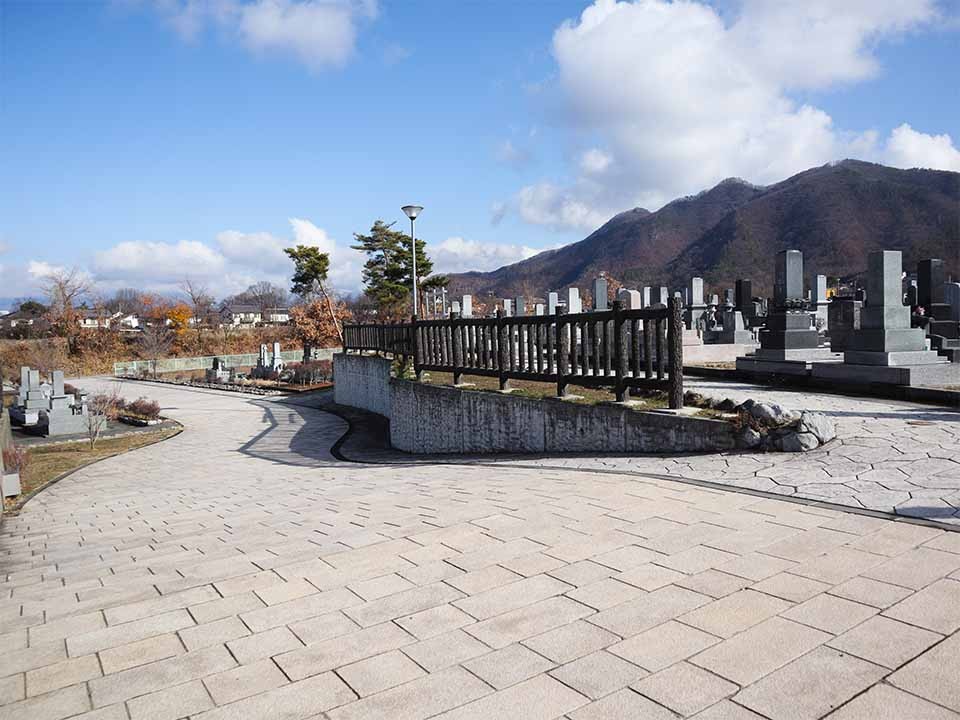 【最終値下げ】市松人形 可憐 (草園) 最終値下げ】市松人形 可憐 (草園)
