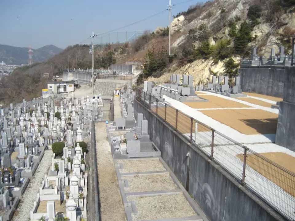 墓地（優良物件） 墓山墓地(上牧町)の費用・口コミ・アクセス【いいお墓】