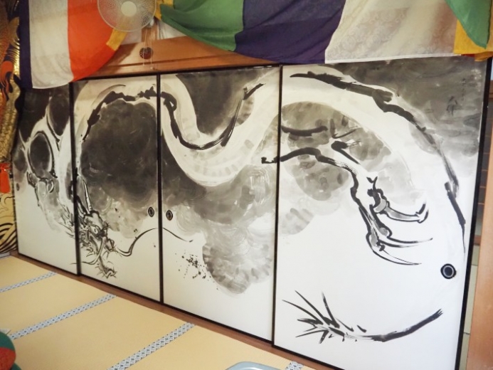 瑞巖寺霊園_画伯2