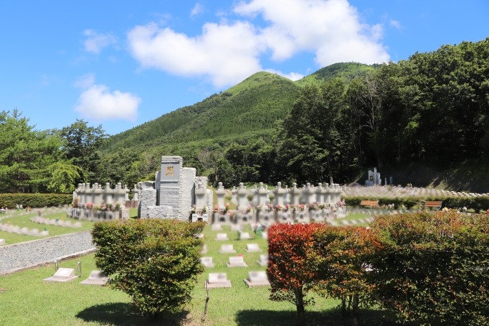 金剛寺 天空陵_墓域4