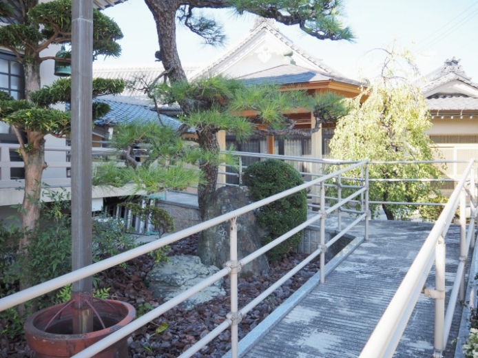 願隆寺 樹木葬・納骨堂_スロープ