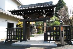 霊園の入り口 霊園の入り口